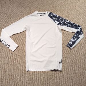 LAFROI Burst Maximum Performance Rash Guard Shirt Mens M White Black Skulls